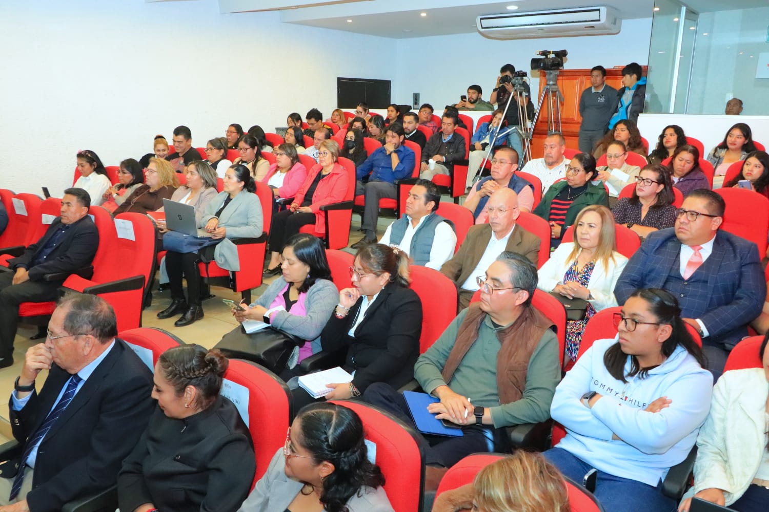 Fomenta la UATx conocimiento especializado en transparencia y cultura de la legalidad